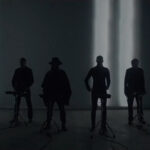Videoclip y visuales del tema 'Driving in Nails' del grupo musical Archive.