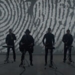 Videoclip y visuales del tema 'Driving in Nails' del grupo musical Archive.