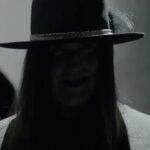Videoclip y visuales del tema 'Driving in Nails' del grupo musical Archive.