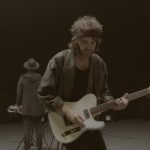 Videoclip del tema 'Mira cómo vuelo' del grupo musical Miss Caffeina.