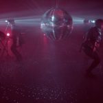 Videoclip del tema 'Mira cómo vuelo' del grupo musical Miss Caffeina.