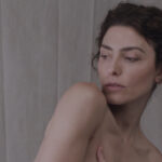 Actriz en promoción es un cortometraje escrito y dirigido por Bárbara Lennie y Diego Postigo para Telva en colaboración con Guerlain.